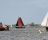 Op afstand op het Sneekermeer